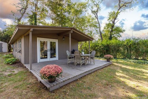 328 Centre Island Rd, Oyster Bay, NY, 11771 | Card Image