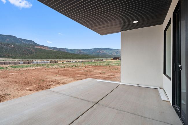 Covered Patio | Image 32