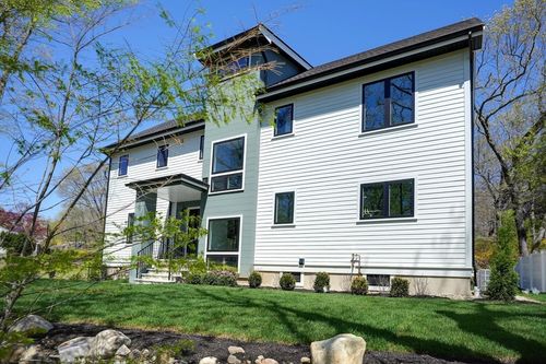 147 Ridge St, Arlington, MA, 02474-1733 | Card Image