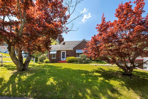 4402 Parade Blvd, Erie, PA, 16504-2056 | Card Image