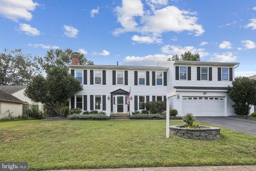 5610 Rowena Dr, CENTREVILLE, VA, 20120-1424 | Card Image
