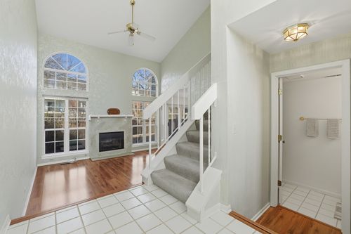 718 Sturnbridge Ln, Schaumburg, IL, 60173-5930 | Card Image