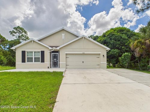 1066 Laconia St, SEBASTIAN, FL, 32958-5404 | Card Image