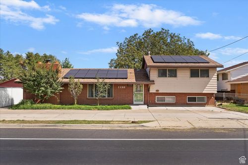 1198 N 3000 W, Clinton, UT, 84015-7508 | Card Image