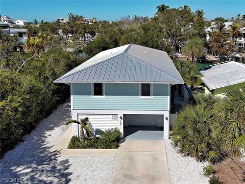 120 Mockingbird Ln, Englewood, FL, 34223-5933 | Card Image