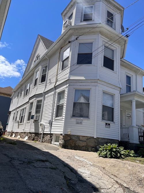 1-32 Avon St, Lawrence, MA, 01841-2637 | Card Image