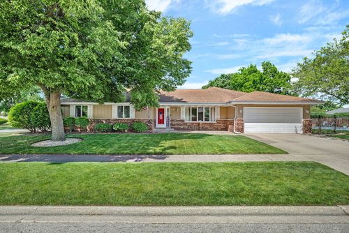 417 Greenfield Rd, Shorewood, IL, 60404-8660 | Card Image