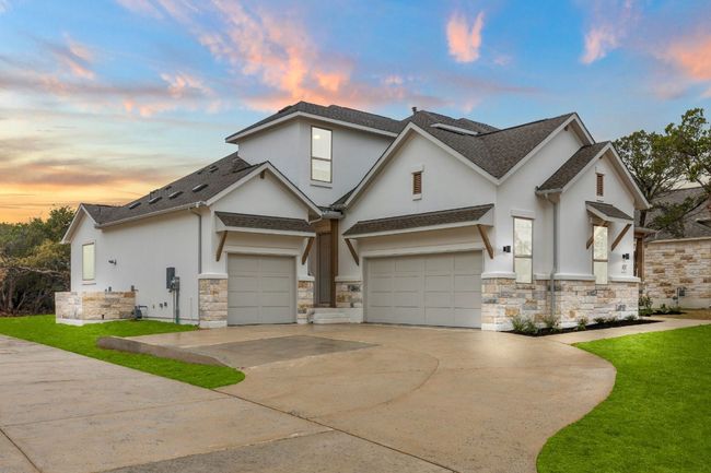 Side of home and driveway | Image 30