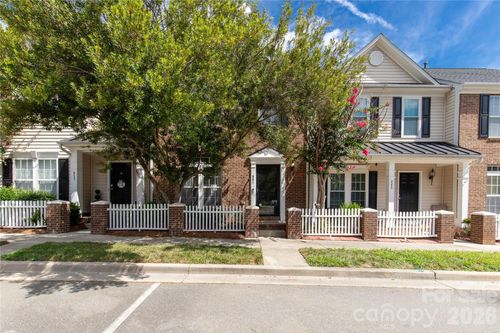 961 Coolsprings Ln, Rock Hill, SC, 29730-8225 | Card Image
