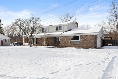 5091 Vincent Trl, Shelby Township, MI, 48316-5253 | Card Image