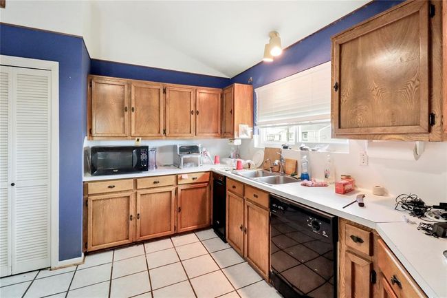 174 Sand Shoals Rd, House other with 3 bedrooms, 2 bathrooms and 2 parking in Freeport TX | Image 15