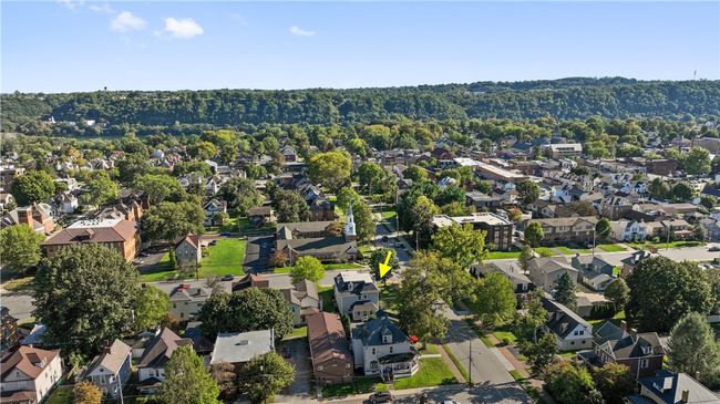 396 4 Th St, House other with 5 bedrooms, 3 bathrooms and 6 parking in Beaver PA | Image 43