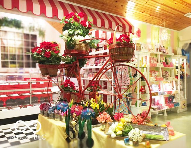 Cafe Bakery and Candy shop | Image 68