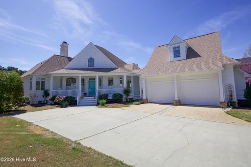 332 Magnolia Cir, Southern Pines, NC, 28387-3400 | Card Image