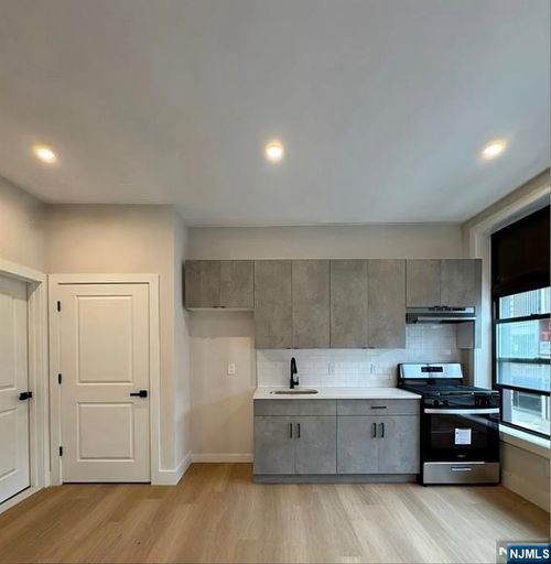 18 Church Street, Paterson, NJ, 07505 | Card Image