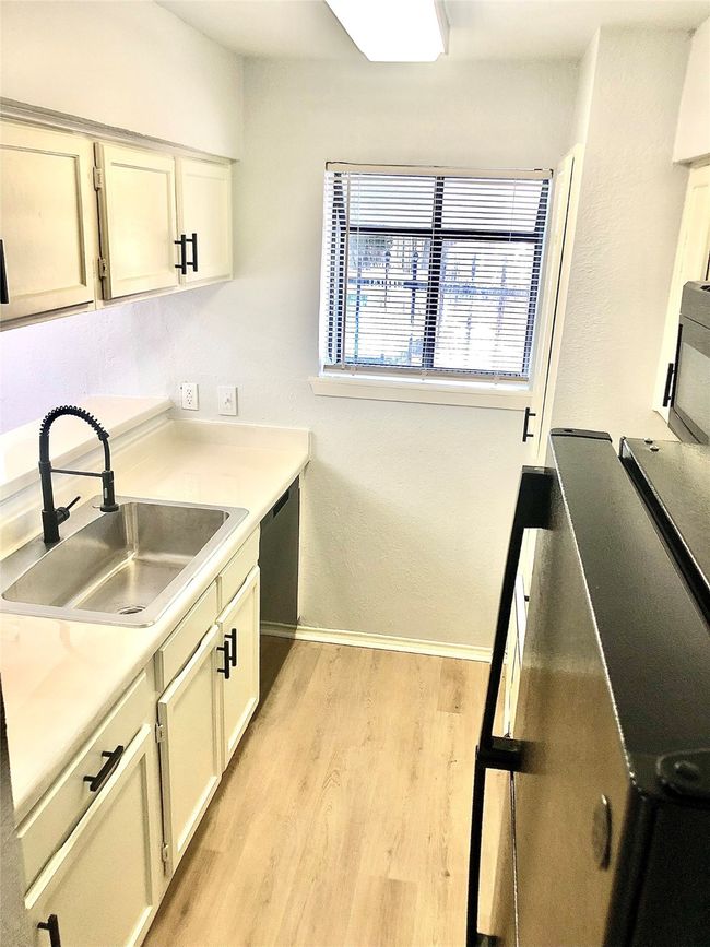 APT-5101 - 9601 Walnut St, Condo with 1 bedrooms, 1 bathrooms and null parking in Dallas TX | Image 4