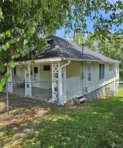 1526 Booker St, Hannibal, MO, 63401-5350 | Card Image