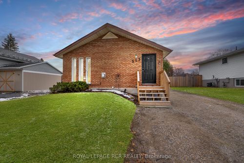 {{alt}} | Card Image