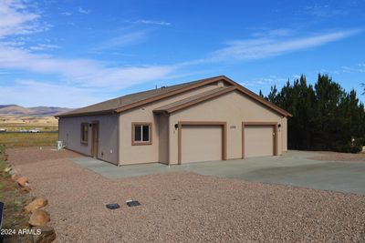 1095 N Old Chisholm Trail, House other with 4 bedrooms, 2 bathrooms and null parking in Dewey AZ | Image 2