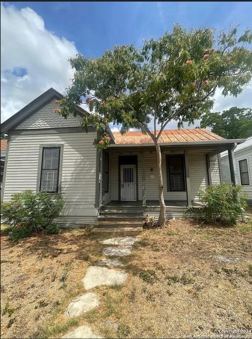 617 Montana St, San Antonio, TX, 78203-1136 | Card Image