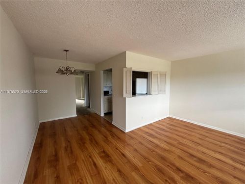 b-36 Windsor Dr, West Palm Beach, FL, 33417 | Card Image