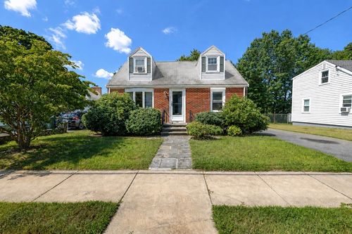 23 Badger Rd, Boston, MA, 02136 | Card Image