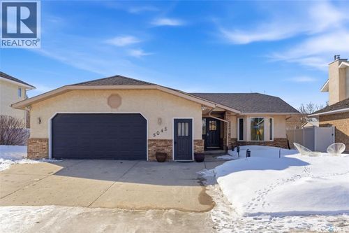5048 Queen St, Regina, SK, S4S7E4 | Card Image