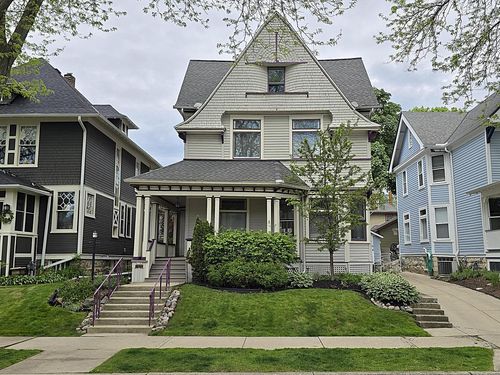 2745 N Summit Avenue, Milwaukee, WI, 53211 | Card Image