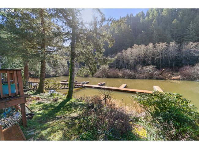 9 - 43605 State Highway 38, Condo with 2 bedrooms, 2 bathrooms and null parking in Reedsport OR | Image 32