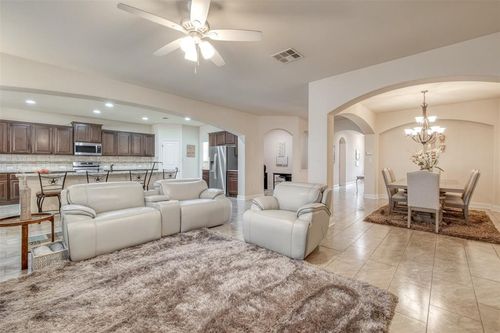 13112 Craven Ln, Manor, TX, 78653-3389 | Card Image