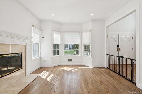 118 Ocean Ave, Woodmere, NY, 11598-1443 | Card Image