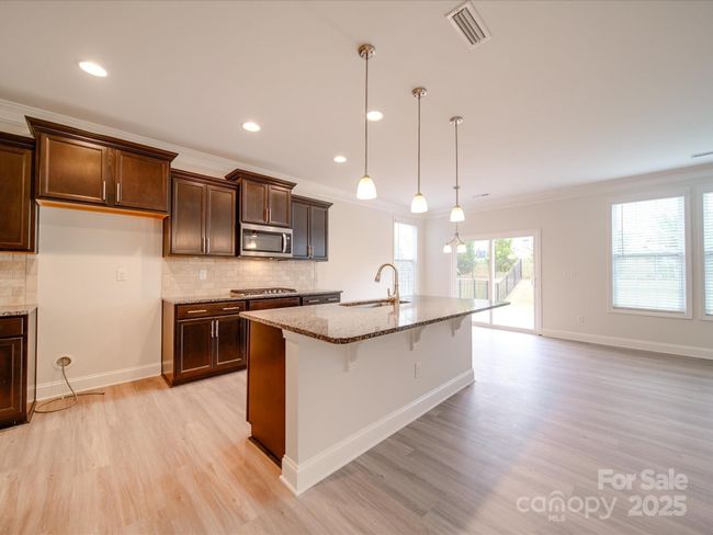 Kitchen, Dining Area | Image 10
