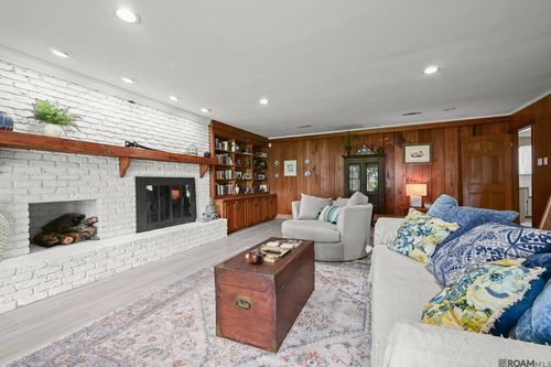 6676 Island Rd, Jarreau, LA, 70749-3004 | Card Image