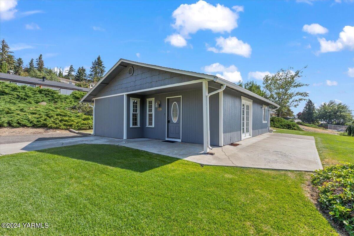 82nd Ave, Yakima, WA 98908