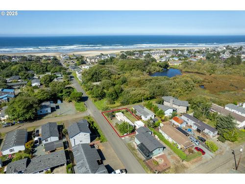 503 S 6th Ave, Rockaway Beach, OR, 97136-9201 | Card Image