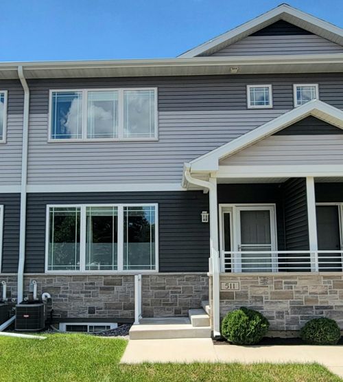 511-511 Madison St, SAUK CITY, WI, 53583-1120 | Card Image