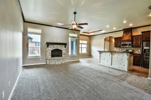 821 Se 7th Ct, Moore, OK, 73160-8282 | Card Image