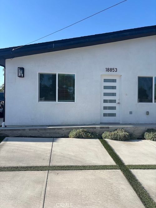18853 Saticoy St, Reseda, CA, 91335-2753 | Card Image