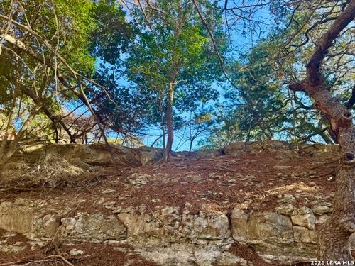 140 Spring Branch Dr, Leakey, TX, 78873 | Card Image