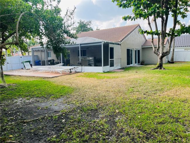 1113 Nw 175th Ave, House other with 3 bedrooms, 2 bathrooms and null parking in Pembroke Pines FL | Image 17