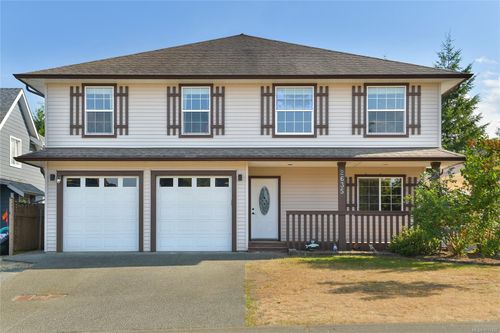 2635 Rydal Ave, Cumberland, BC, V0R1S0 | Card Image