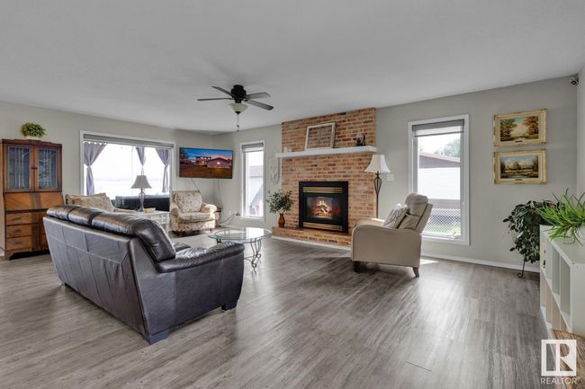 6510 50 Ave, House other with 4 bedrooms, 3 bathrooms and null parking in Alberta Beach AB | Image 8