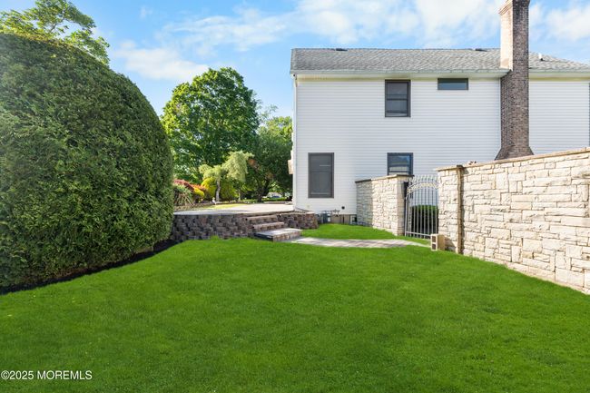 21 Homestead Cir, House other with 5 bedrooms, 4 bathrooms and null parking in Marlboro NJ | Image 59