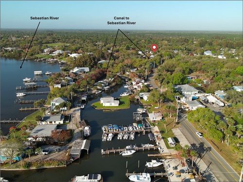 9520 Riverview Dr, Sebastian, FL, 32976-3111 | Card Image
