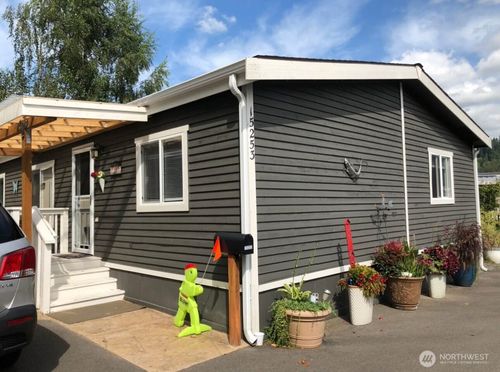 15253 Pine Dr, Renton, WA, 98058-8102 | Card Image