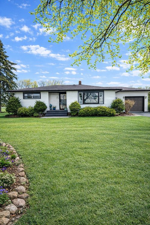 12310 Price Rd, Hebron, IL, 60034-8809 | Card Image