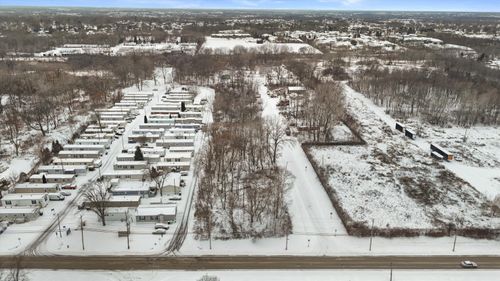 3859 E Addison Ln, Oak Creek, WI, 53154-3509 | Card Image