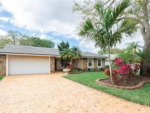 9080 Nw 50th Ct, Coral Springs, FL, 33067-1933 | Card Image