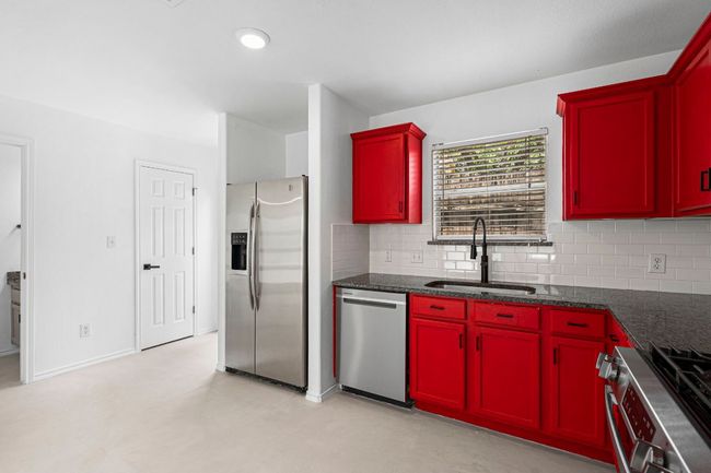 B - 1803 Maple Ave, Home with 2 bedrooms, 2 bathrooms and 2 parking in Austin TX | Image 5