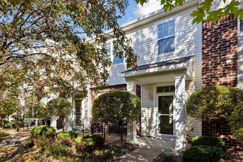 9536 Scott Cir N, Brooklyn Park, MN, 55443-3292 | Card Image